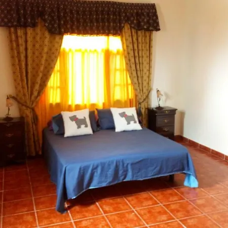 Casa Rosa Lee La Santa