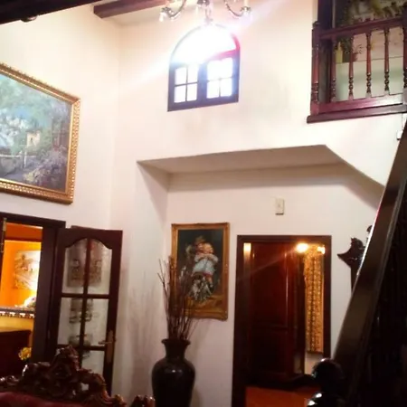 Casa Rosa Lee